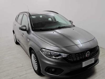 Fiat Tipo 1.4 5 porte Lounge 70.000KM Grigio usata Gerenzano