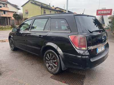 Opel Astra 1.7 CDTI 101CV Station Wagon Cosmo Nero usata Lainate