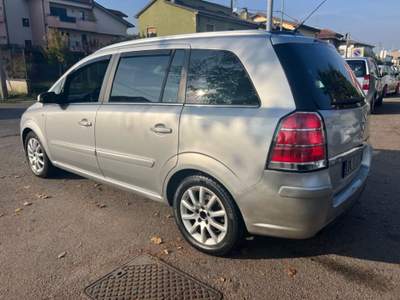 Opel Zafira 1.8 16V VVT Club Grigio usata Lainate
