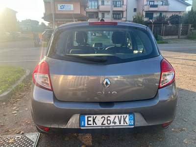 Renault Clio 1.2 16V 5 porte Live! Grigio usata Lainate