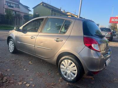 Renault Clio 1.2 16V 5 porte Live! Grigio usata Lainate