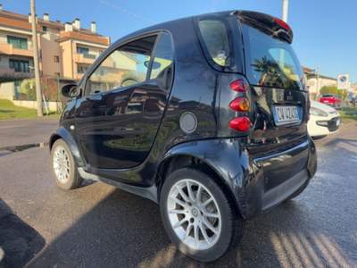 Smart ForTwo 700 coupé passion (45 kW) Nero usata Lainate
