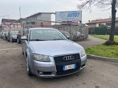 Audi A3 1.6 16V FSI Ambition Grigio usata Lainate