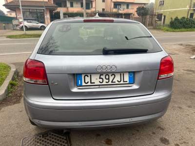 Audi A3 1.6 16V FSI Ambition Grigio usata Lainate