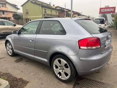 Audi A3 1.6 16V FSI Ambition Grigio usata Lainate