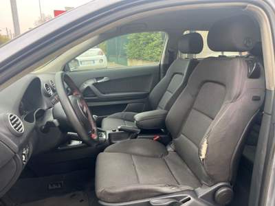 Audi A3 1.6 16V FSI Ambition Grigio usata Lainate