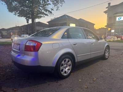 Audi A4 2.0 20V cat Grigio usata Lainate