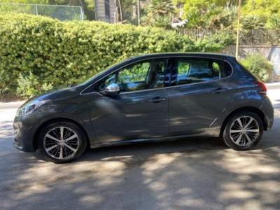 Peugeot 208 BlueHDi 75 5 porte Allure Grigio usata Valderice