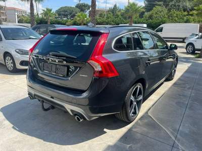 Volvo V60 D2 2.0 R-design Grigio usata Caltagirone