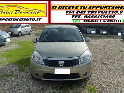 Dacia Sandero GPL SCAD 2035 SI NEOPATENTATI Oro usata Roma