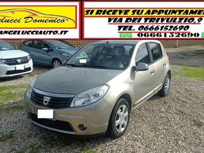 Dacia Sandero GPL SCAD 2035 SI NEOPATENTATI Oro usata Roma