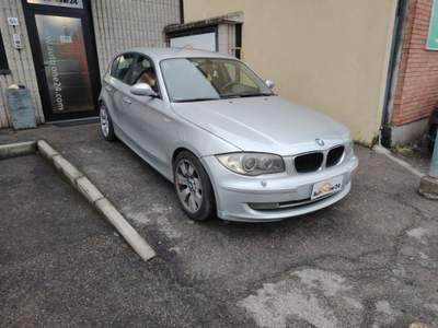 BMW Serie 1 120d d cat 5 porte Attiva DPF FINANZIABILE Argento usata Bareggio
