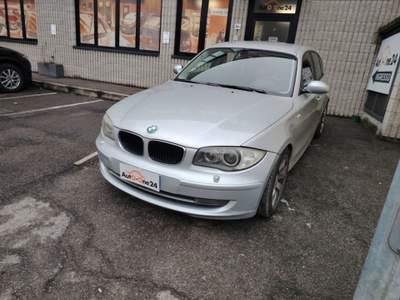 BMW Serie 1 120d d cat 5 porte Attiva DPF FINANZIABILE Argento usata Bareggio