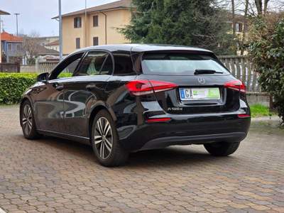Mercedes-Benz Classe A d 115 CV Business Nero usata Cava Manara