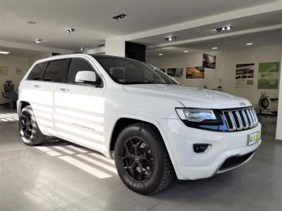 Jeep Grand Cherokee 3.0 V6 CRD 250 CV Multijet II Overland Bianco usata Amantea CS
