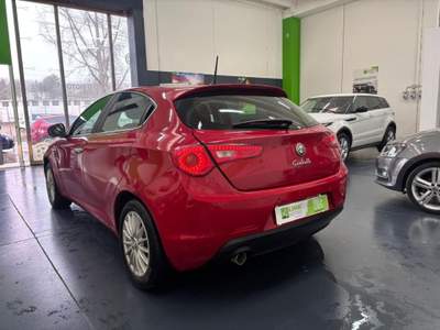 Alfa Romeo Giulietta 1.6 JTDm-2 105CV, NEOPAT, KM CERT. Rosso usata Nuoro