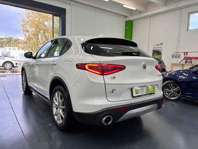 Alfa Romeo Stelvio 2.2 TD 210 CV Q4 KM CERT, LED/XEN, NAV CLIM BIZ. Bianco usata Nuoro