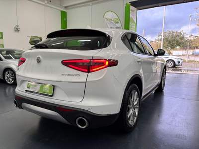 Alfa Romeo Stelvio 2.2 TD 210 CV Q4 KM CERT, LED/XEN, NAV CLIM BIZ. Bianco usata Nuoro