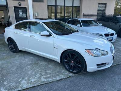 Jaguar XF 3.0 DS V6 Premium Luxury Bianco usata Rodengo Saiano