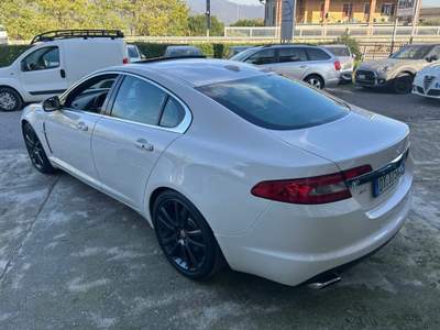 Jaguar XF 3.0 DS V6 Premium Luxury Bianco usata Rodengo Saiano