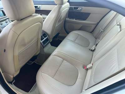 Jaguar XF 3.0 DS V6 Premium Luxury Bianco usata Rodengo Saiano