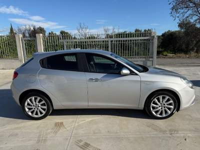 Alfa Romeo Giulietta 1.6 JTDm TCT 120 CV Super PERFETTA Argento usata Bianco