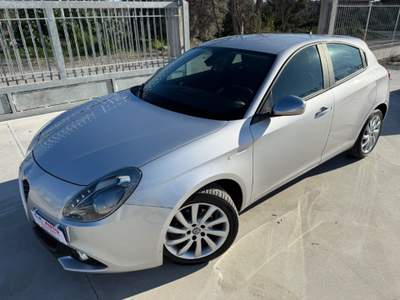 Alfa Romeo Giulietta 1.6 JTDm TCT 120 CV Super PERFETTA Argento usata Bianco