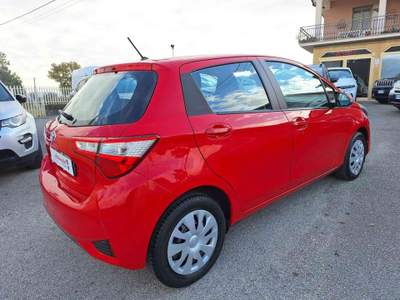 Toyota Yaris 1.0 5 porte Business Rosso usata Grottaminarda