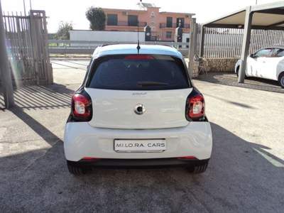 Smart ForFour 70 1.0 twinamic Passion Bianco usata Giugliano in Campania