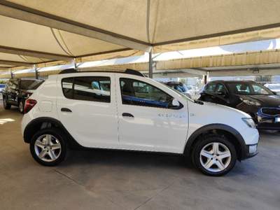 Dacia Sandero Stepway 0.9 TCe 12V TurboGPL 90CV Start&Stop Bianco usata Scorrano
