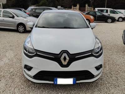 Renault Clio TCe 12V 90 CV GPL 5 porte Business Bianco usata Scorrano