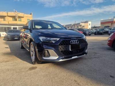 Audi A1 citycarver 30 TFSI S tronic Nero usata Cassino