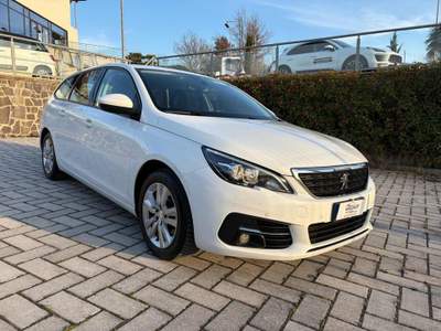 Peugeot 308 BlueHDi 130 S&S EAT8 SW NAVI*VIRTUAL COCKPIT Bianco usata Savoia di Lucania