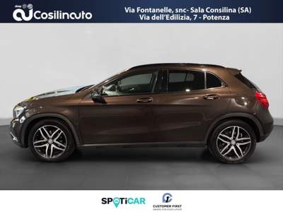 Mercedes-Benz GLA GLA Automatic Business Sport 136 CV 4X4 Marrone usata Sala Consilina