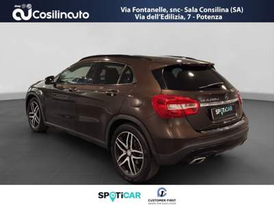 Mercedes-Benz GLA GLA Automatic Business Sport 136 CV 4X4 Marrone usata Sala Consilina