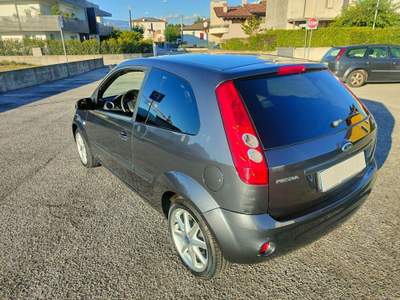 Ford Fiesta 1,2 BENZINA 3 Porte ( OK NEOPATENTATI ) Grigio usata Torri di Quartesolo