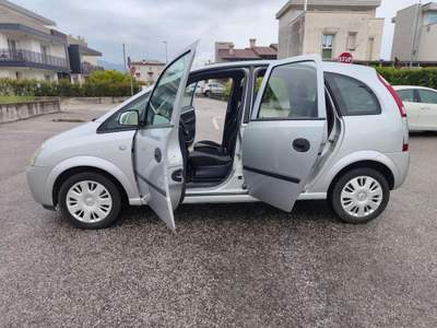 Opel Meriva 1.3 CDTI ( OK NEOPATENTATI ) Grigio usata Torri di Quartesolo