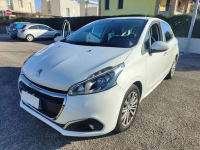 Peugeot 208 1,2 Benzina ( DISTRIBUZIONE FATTA ) Bianco usata Torri di Quartesolo