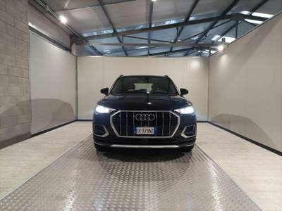 Audi Q3 35 TDI Business Advanced Nero usata Magenta