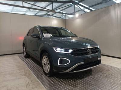 Volkswagen T-Roc 1.5 TSI ACT Life Blu/Azzurro usata Dormelletto