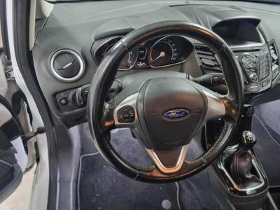 Ford Fiesta 1.5 TDCi 95CV 5 porte Titanium Bianco usata Gerenzano