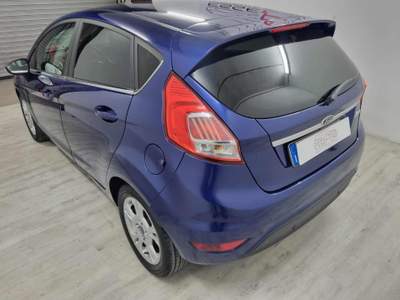 Ford Fiesta 1.5 TDCi 75CV 5 porte Titanium Blu/Azzurro usata Gerenzano