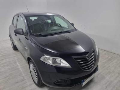 Lancia Ypsilon 1.2 69 CV 5 porte Gold Nero usata Gerenzano