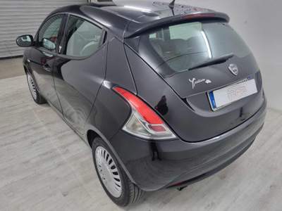 Lancia Ypsilon 1.2 69 CV 5 porte Gold Nero usata Gerenzano