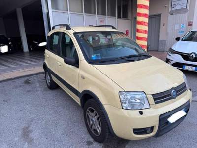 Fiat Panda 1.2 4x4#NEOPATENTATI#DISTRIBUZIONE OK Giallo usata Brugherio