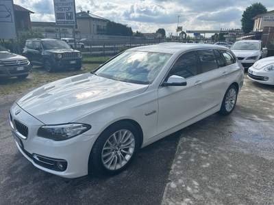 BMW Serie 5 530dA dA 258CV Touring Luxury Bianco usata Rodengo Saiano
