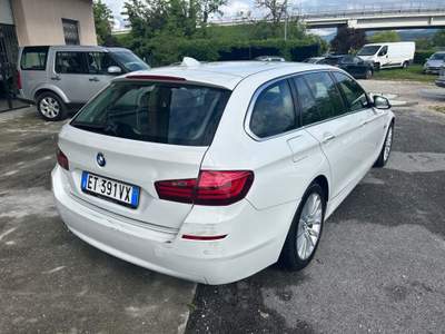BMW Serie 5 530dA dA 258CV Touring Luxury Bianco usata Rodengo Saiano