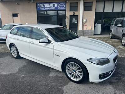 BMW Serie 5 530dA dA 258CV Touring Luxury Bianco usata Rodengo Saiano