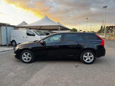 Volvo V60 D2 1.6 Powershift Kinetic Nero usata Quartu Sant'Elena