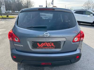 Nissan Qashqai 1.6 16V GPL "VENDUTA A COMMERCIANTI DEL SETTORE"" Grigio usata Beinette